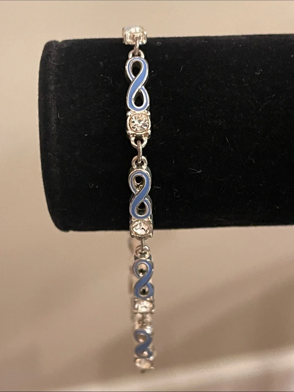 Avon 2015 Domestic Violence Tennis Bracelet with Extender 7 1/4” & 8 3/8” approx